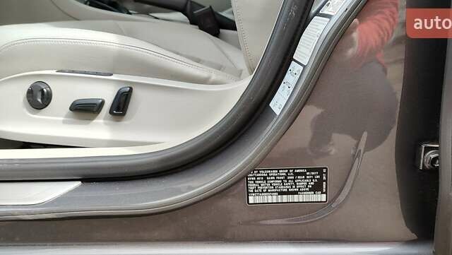 Серый Фольксваген Пассат, объемом двигателя 1.8 л и пробегом 64 тыс. км за 18000 $, фото 17 на Automoto.ua