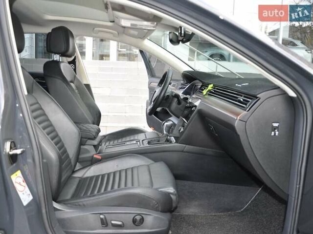 Серый Фольксваген Пассат, объемом двигателя 1.97 л и пробегом 107 тыс. км за 24500 $, фото 22 на Automoto.ua