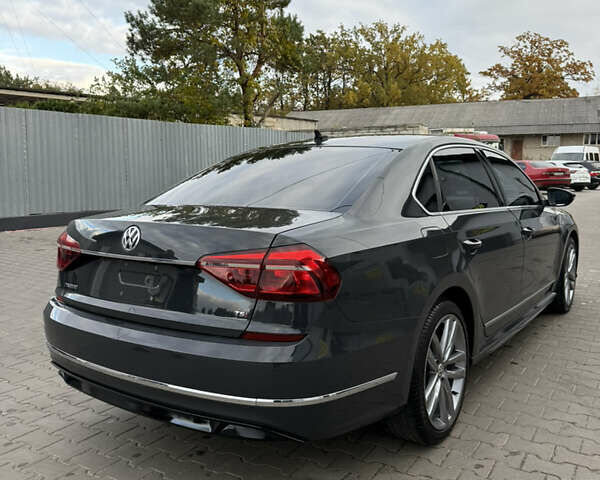 Серый Фольксваген Пассат, объемом двигателя 1.8 л и пробегом 255 тыс. км за 12500 $, фото 53 на Automoto.ua