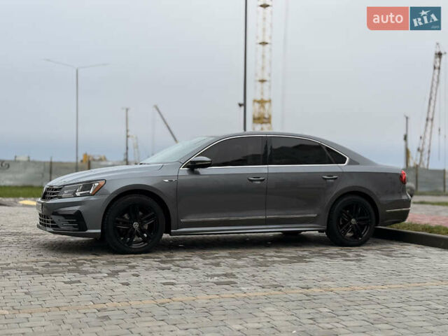Серый Фольксваген Пассат, объемом двигателя 1.8 л и пробегом 128 тыс. км за 13800 $, фото 8 на Automoto.ua