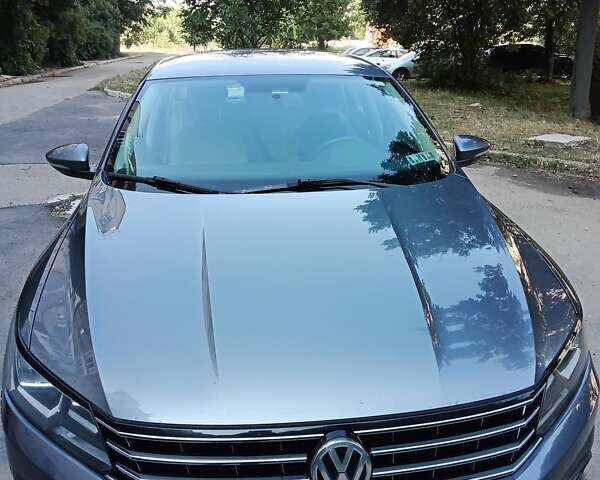 Серый Фольксваген Пассат, объемом двигателя 1.8 л и пробегом 157 тыс. км за 14000 $, фото 15 на Automoto.ua