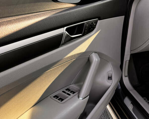 Серый Фольксваген Пассат, объемом двигателя 2 л и пробегом 139 тыс. км за 14500 $, фото 11 на Automoto.ua