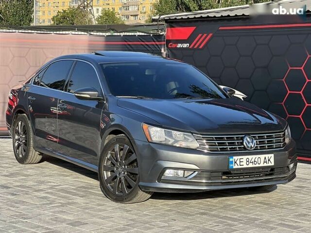 Серый Фольксваген Пассат, объемом двигателя 2 л и пробегом 180 тыс. км за 11999 $, фото 1 на Automoto.ua