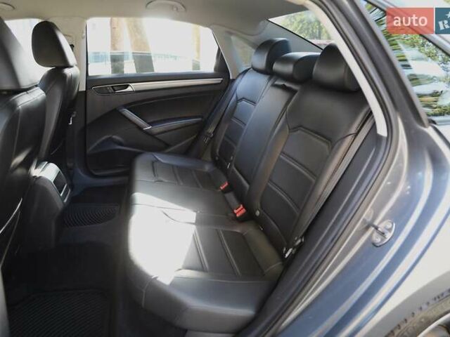 Серый Фольксваген Пассат, объемом двигателя 1.8 л и пробегом 73 тыс. км за 15500 $, фото 8 на Automoto.ua