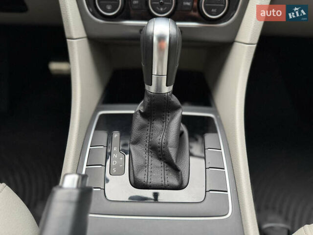 Серый Фольксваген Пассат, объемом двигателя 1.8 л и пробегом 189 тыс. км за 11800 $, фото 47 на Automoto.ua