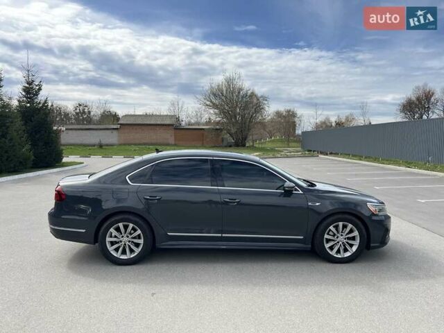 Серый Фольксваген Пассат, объемом двигателя 1.8 л и пробегом 219 тыс. км за 11500 $, фото 9 на Automoto.ua