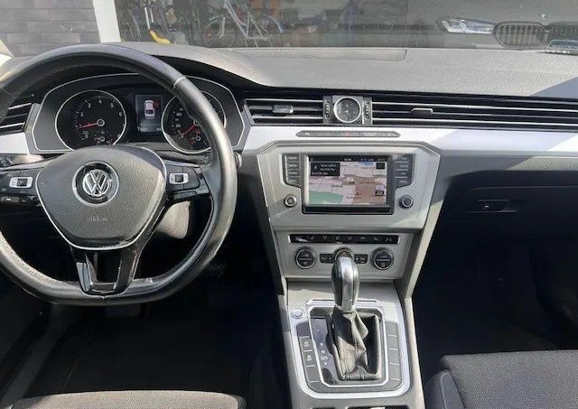 Серый Фольксваген Пассат, объемом двигателя 1.8 л и пробегом 124 тыс. км за 10200 $, фото 2 на Automoto.ua