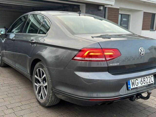 Серый Фольксваген Пассат, объемом двигателя 1.8 л и пробегом 124 тыс. км за 10200 $, фото 3 на Automoto.ua