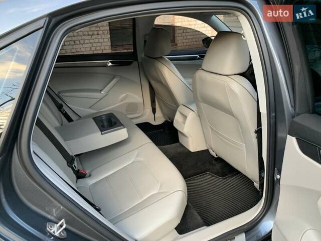 Серый Фольксваген Пассат, объемом двигателя 2 л и пробегом 155 тыс. км за 14999 $, фото 45 на Automoto.ua