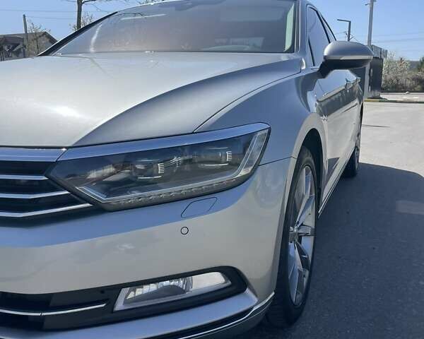 Серый Фольксваген Пассат, объемом двигателя 1.97 л и пробегом 225 тыс. км за 18800 $, фото 4 на Automoto.ua