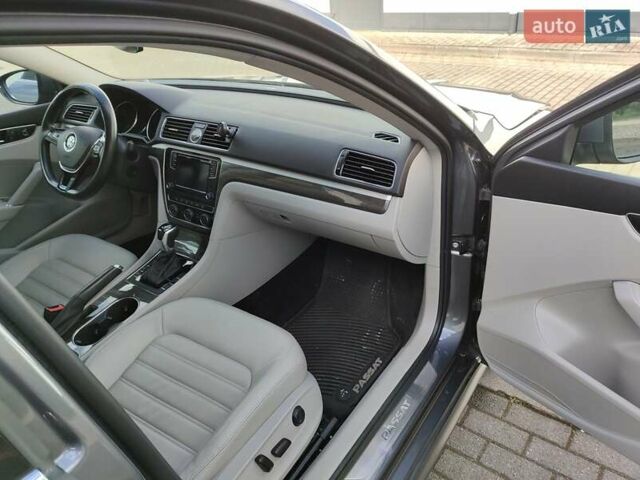 Серый Фольксваген Пассат, объемом двигателя 1.8 л и пробегом 64 тыс. км за 18000 $, фото 16 на Automoto.ua