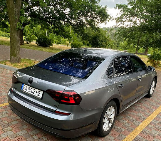 Серый Фольксваген Пассат, объемом двигателя 1.8 л и пробегом 96 тыс. км за 12200 $, фото 5 на Automoto.ua