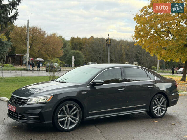 Серый Фольксваген Пассат, объемом двигателя 1.8 л и пробегом 189 тыс. км за 11800 $, фото 12 на Automoto.ua