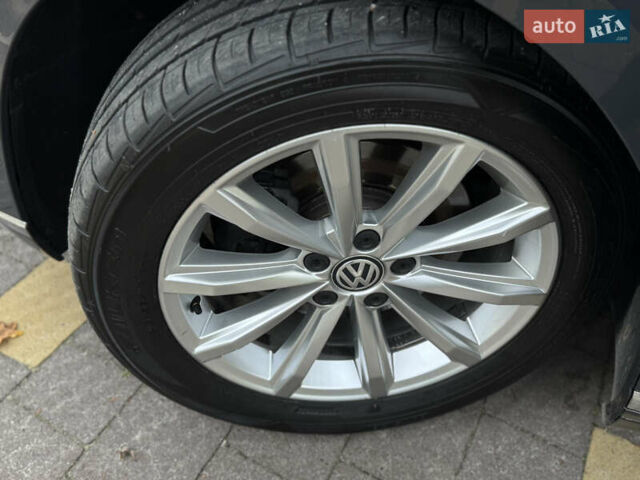 Сірий Фольксваген Пассат, об'ємом двигуна 2 л та пробігом 177 тис. км за 19850 $, фото 184 на Automoto.ua