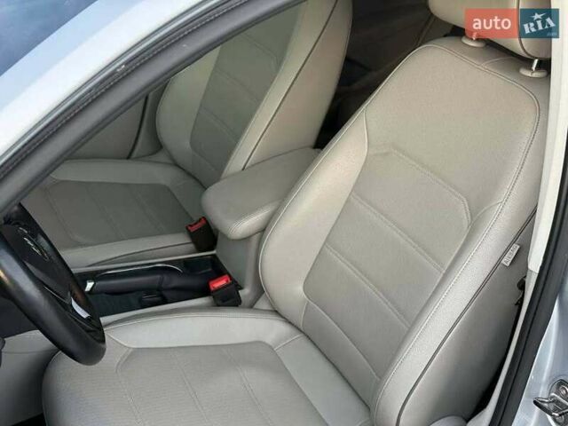 Сірий Фольксваген Пассат, об'ємом двигуна 1.8 л та пробігом 140 тис. км за 15200 $, фото 2 на Automoto.ua