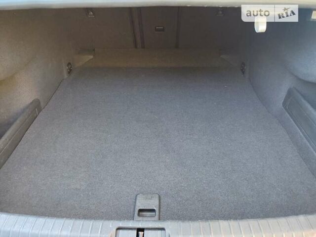 Серый Фольксваген Пассат, объемом двигателя 1.6 л и пробегом 260 тыс. км за 15100 $, фото 21 на Automoto.ua