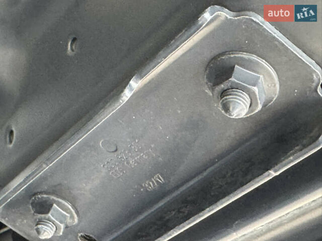 Сірий Фольксваген Пассат, об'ємом двигуна 2 л та пробігом 177 тис. км за 19850 $, фото 182 на Automoto.ua