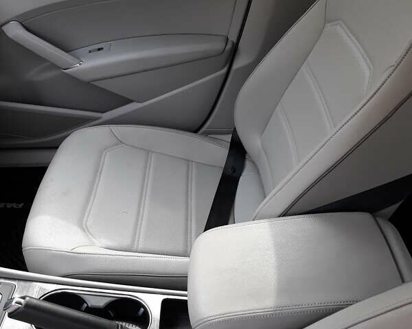 Сірий Фольксваген Пассат, об'ємом двигуна 1.8 л та пробігом 116 тис. км за 16200 $, фото 29 на Automoto.ua