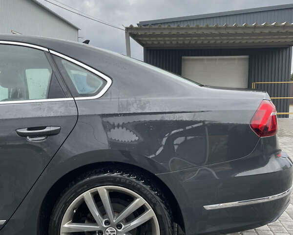 Серый Фольксваген Пассат, объемом двигателя 1.8 л и пробегом 175 тыс. км за 13300 $, фото 8 на Automoto.ua