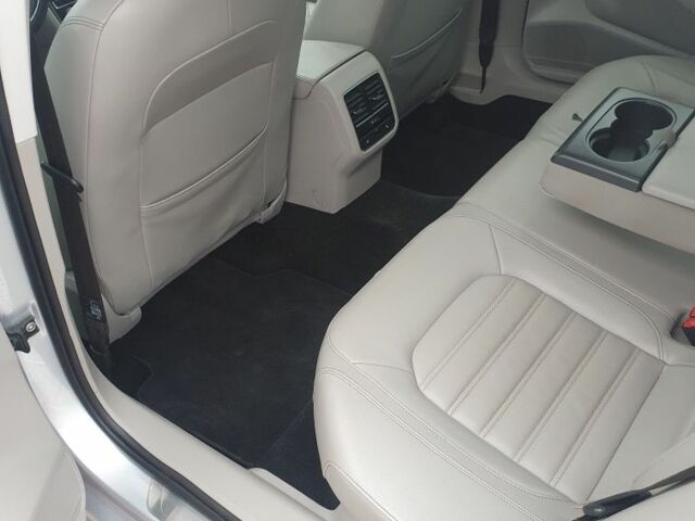 Серый Фольксваген Пассат, объемом двигателя 1.8 л и пробегом 200 тыс. км за 11999 $, фото 3 на Automoto.ua