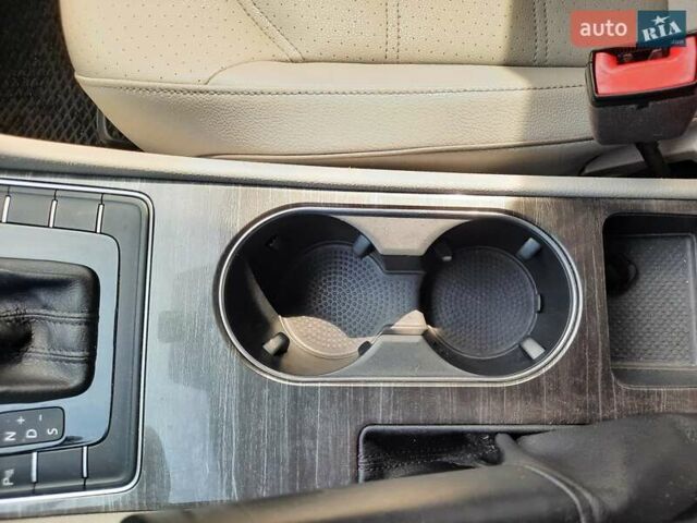 Сірий Фольксваген Пассат, об'ємом двигуна 1.8 л та пробігом 178 тис. км за 15000 $, фото 8 на Automoto.ua