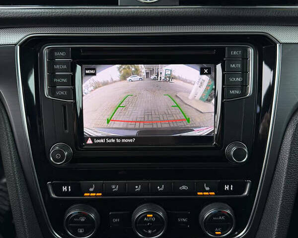 Сірий Фольксваген Пассат, об'ємом двигуна 1.8 л та пробігом 176 тис. км за 11799 $, фото 32 на Automoto.ua