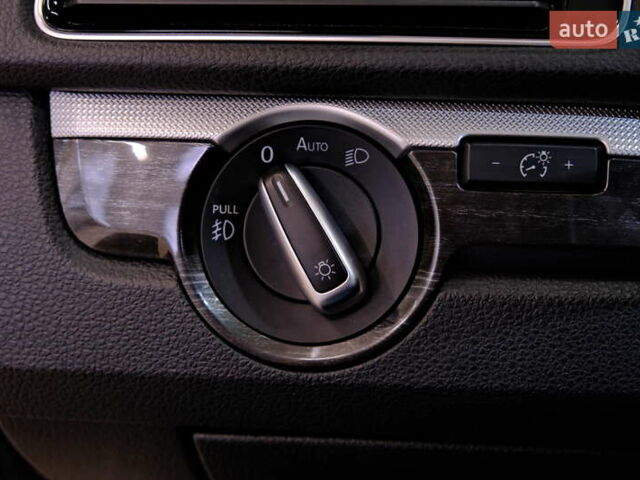 Серый Фольксваген Пассат, объемом двигателя 1.8 л и пробегом 180 тыс. км за 14800 $, фото 22 на Automoto.ua