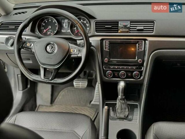 Сірий Фольксваген Пассат, об'ємом двигуна 1.98 л та пробігом 172 тис. км за 16500 $, фото 5 на Automoto.ua