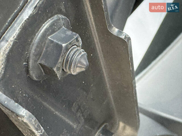 Сірий Фольксваген Пассат, об'ємом двигуна 2 л та пробігом 177 тис. км за 19850 $, фото 178 на Automoto.ua