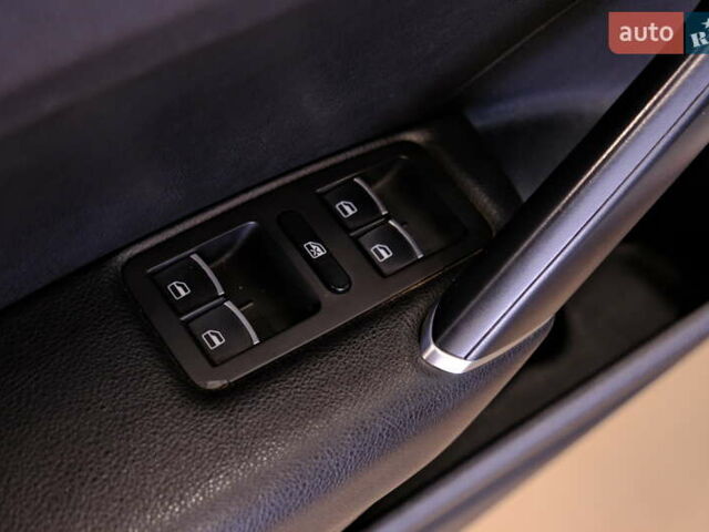 Серый Фольксваген Пассат, объемом двигателя 1.8 л и пробегом 180 тыс. км за 14800 $, фото 24 на Automoto.ua