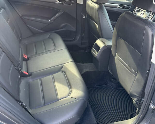 Сірий Фольксваген Пассат, об'ємом двигуна 2 л та пробігом 114 тис. км за 16500 $, фото 7 на Automoto.ua