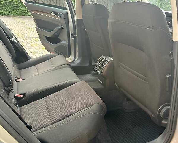 Серый Фольксваген Пассат, объемом двигателя 1.97 л и пробегом 207 тыс. км за 18200 $, фото 18 на Automoto.ua