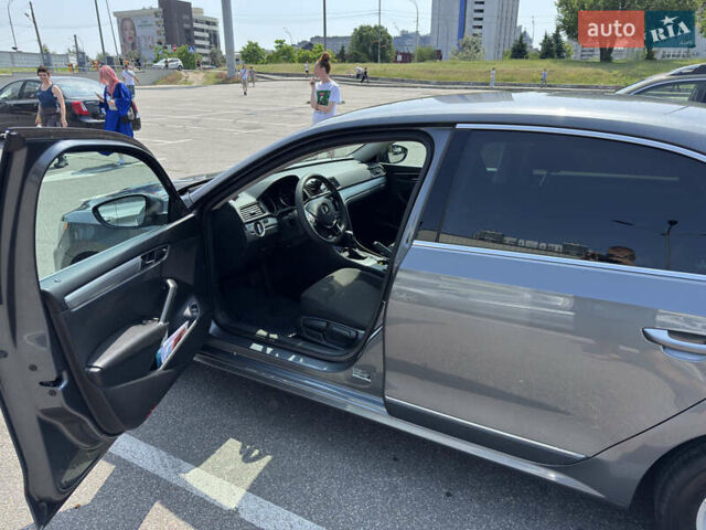 Серый Фольксваген Пассат, объемом двигателя 1.8 л и пробегом 149 тыс. км за 11900 $, фото 10 на Automoto.ua