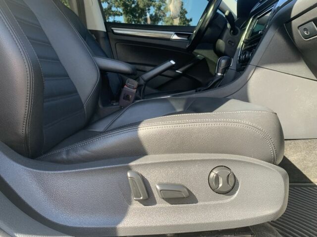 Серый Фольксваген Пассат, объемом двигателя 1.8 л и пробегом 229 тыс. км за 14999 $, фото 7 на Automoto.ua