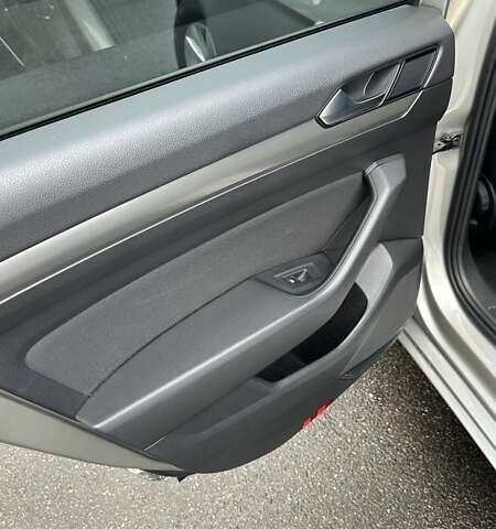 Серый Фольксваген Пассат, объемом двигателя 1.4 л и пробегом 135 тыс. км за 14500 $, фото 10 на Automoto.ua