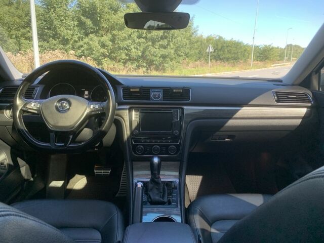 Серый Фольксваген Пассат, объемом двигателя 1.8 л и пробегом 229 тыс. км за 14999 $, фото 15 на Automoto.ua