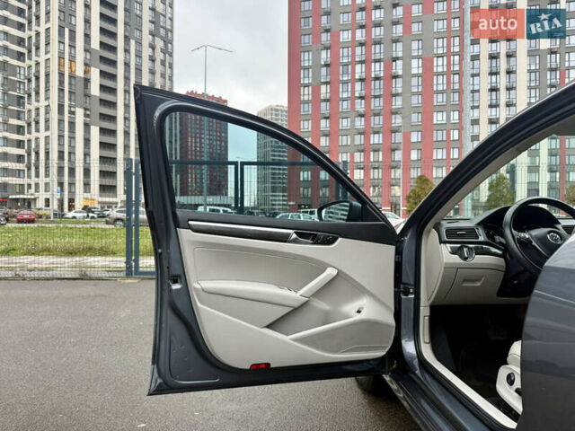 Сірий Фольксваген Пассат, об'ємом двигуна 2 л та пробігом 149 тис. км за 14700 $, фото 12 на Automoto.ua