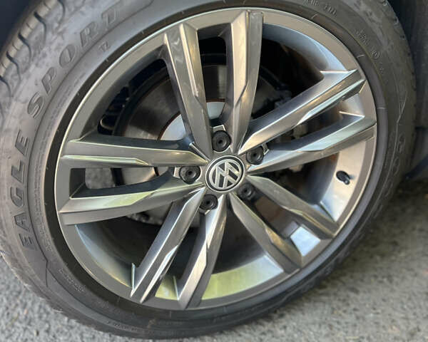 Серый Фольксваген Пассат, объемом двигателя 1.97 л и пробегом 103 тыс. км за 25700 $, фото 12 на Automoto.ua