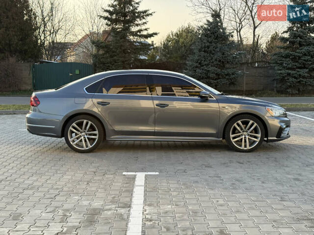 Сірий Фольксваген Пассат, об'ємом двигуна 1.8 л та пробігом 235 тис. км за 13850 $, фото 2 на Automoto.ua