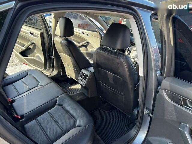 Серый Фольксваген Пассат, объемом двигателя 2 л и пробегом 180 тыс. км за 11999 $, фото 17 на Automoto.ua