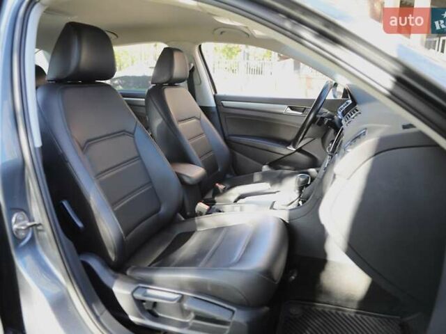 Серый Фольксваген Пассат, объемом двигателя 1.8 л и пробегом 73 тыс. км за 15500 $, фото 9 на Automoto.ua