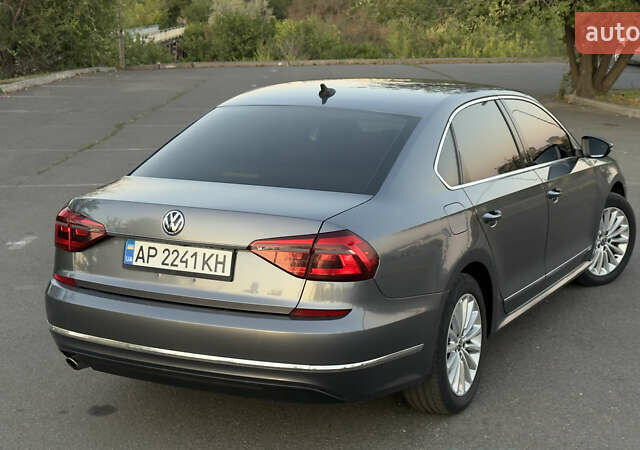 Сірий Фольксваген Пассат, об'ємом двигуна 1.8 л та пробігом 132 тис. км за 14000 $, фото 8 на Automoto.ua