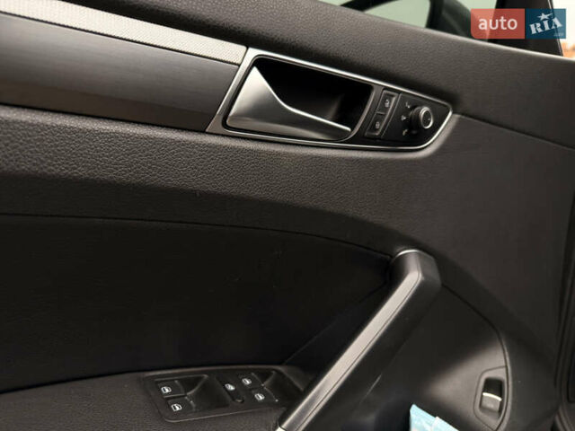 Серый Фольксваген Пассат, объемом двигателя 1.8 л и пробегом 128 тыс. км за 13800 $, фото 14 на Automoto.ua