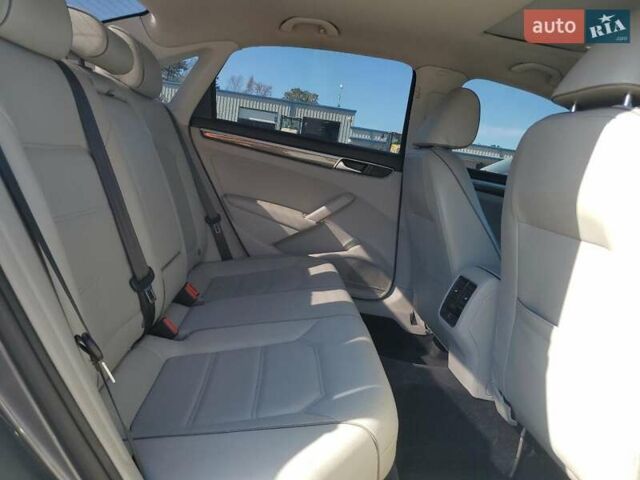 Серый Фольксваген Пассат, объемом двигателя 1.8 л и пробегом 144 тыс. км за 1600 $, фото 9 на Automoto.ua