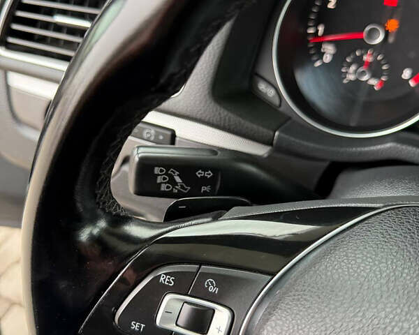 Сірий Фольксваген Пассат, об'ємом двигуна 1.8 л та пробігом 176 тис. км за 11799 $, фото 30 на Automoto.ua