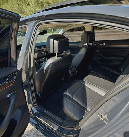 Серый Фольксваген Пассат, объемом двигателя 1.97 л и пробегом 171 тыс. км за 22200 $, фото 13 на Automoto.ua