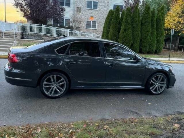 Серый Фольксваген Пассат, объемом двигателя 1.8 л и пробегом 63 тыс. км за 7800 $, фото 3 на Automoto.ua