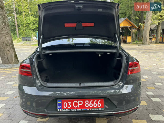 Сірий Фольксваген Пассат, об'ємом двигуна 2 л та пробігом 177 тис. км за 19950 $, фото 171 на Automoto.ua