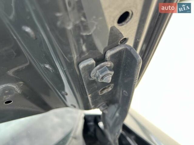 Серый Фольксваген Пассат, объемом двигателя 1.8 л и пробегом 219 тыс. км за 11500 $, фото 70 на Automoto.ua