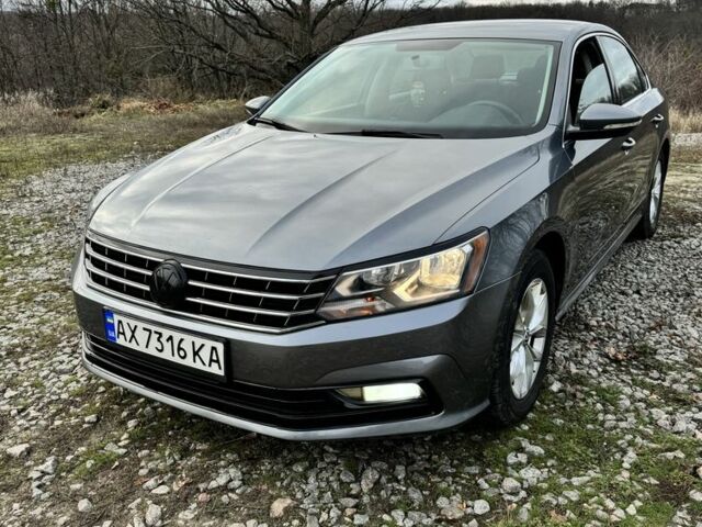 Сірий Фольксваген Пассат, об'ємом двигуна 1.8 л та пробігом 209 тис. км за 11800 $, фото 1 на Automoto.ua